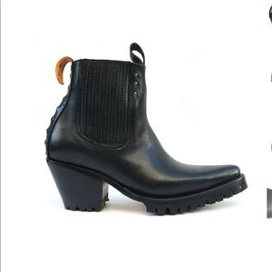 no.1001 freeway chelsea boot by pskaufman